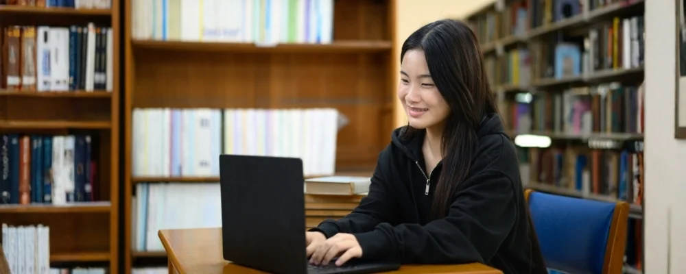 តើ TOEFL រឹងជាង IELTS ដែរឬទេ?